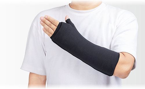 デオギプスカバー装着シーン