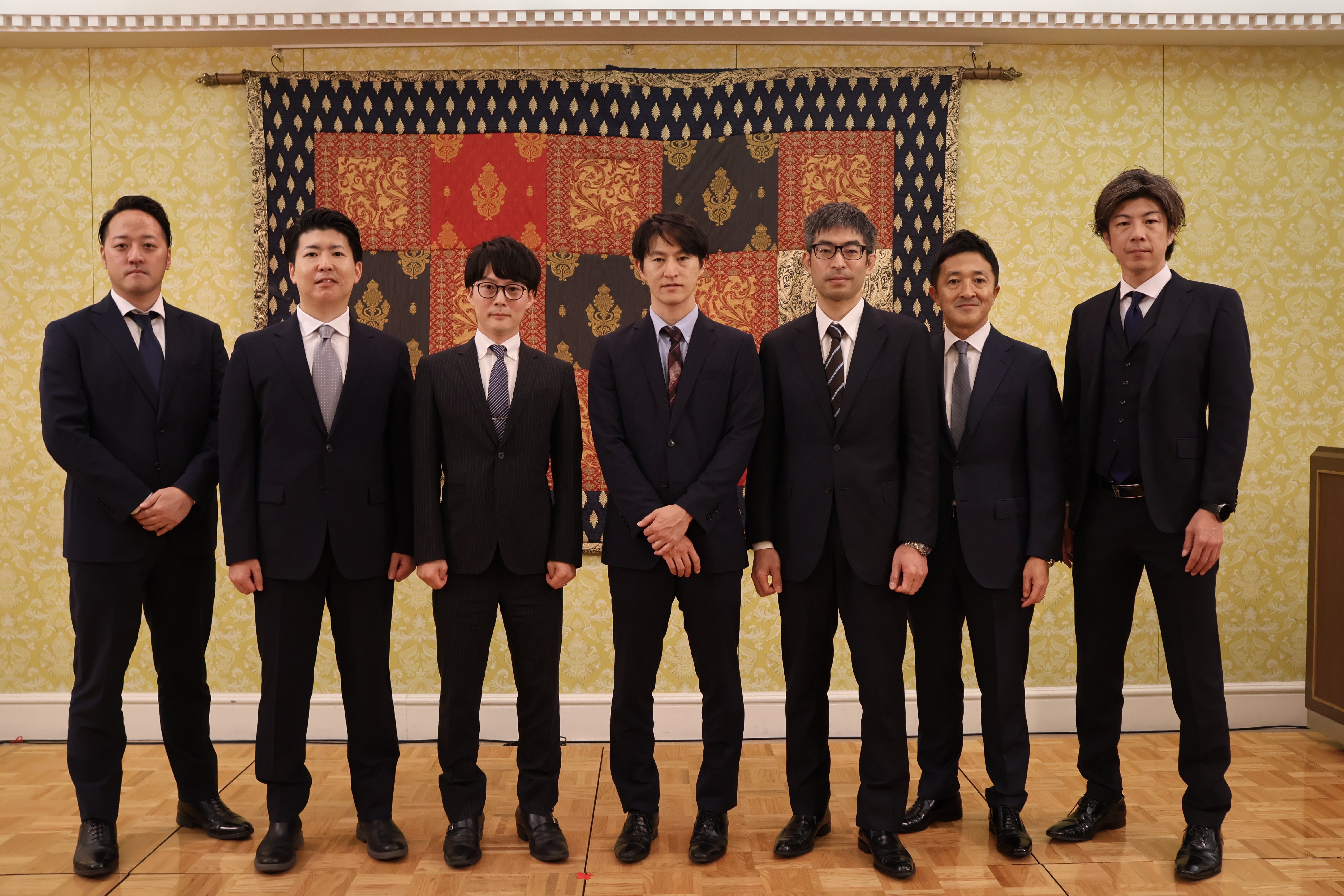 アルケア賞受賞者と表彰関係者の集合写真