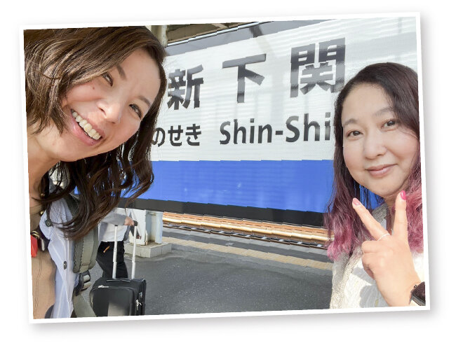 デコパウチでつながる友情旅の様子