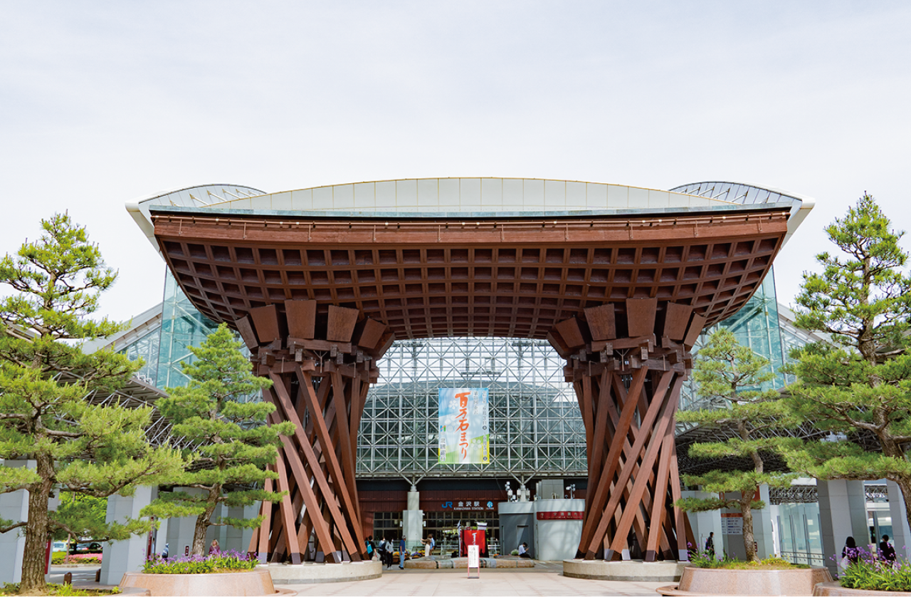 金沢駅・鼓門